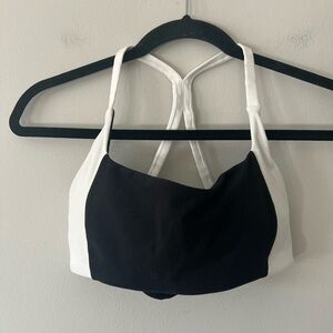 Buffbunny Collection Black & White Strappy Sports Bra Medium Athletic Yoga